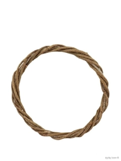 Tenký proutěný základ na věnec